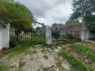 Lote Con Edificación EN VENTA, Lucero 600, Ituzaingó. Ideal Inversor foto 1