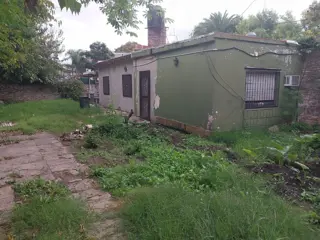 Lote Con Edificación EN VENTA, Lucero 600, Ituzaingó. Ideal Inversor foto 3