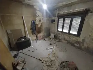 Lote Con Edificación EN VENTA, Lucero 600, Ituzaingó. Ideal Inversor foto 4