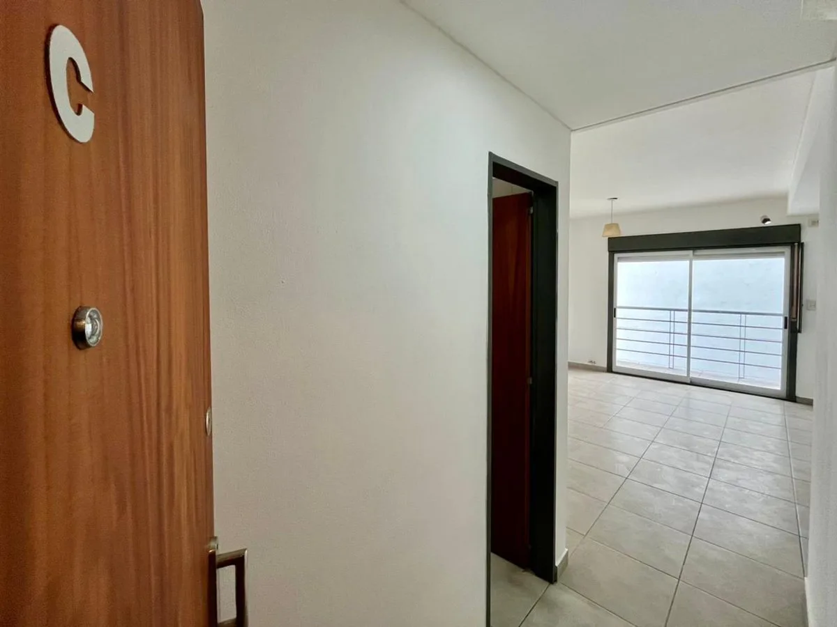 DEPARTAMENTO 2 AMBIENTES VENTA CASEROS CENTRO foto 5