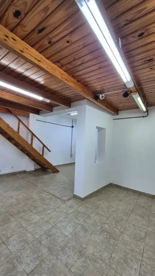 LOCAL COMERCIAL EN VENTA EXCLUSIVA UBICACIÓN.- OPORTUNIDAD foto 4