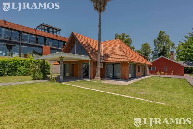 ALQUILER COMERCIAL. Importante frente, 57 mtrs, sobre Colectora Panamericana. Km 38,5. PILAR.