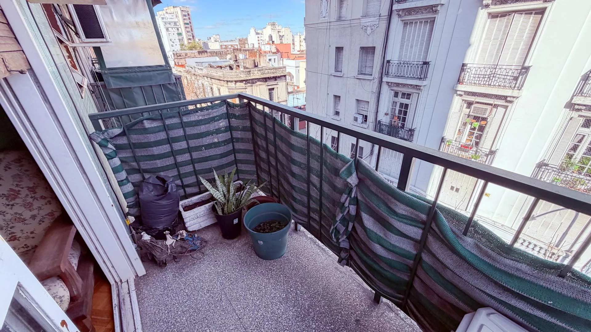 VENTA DEPARTAMENTO 2 AMBIENTES / BALCON AL FRENTE foto 3