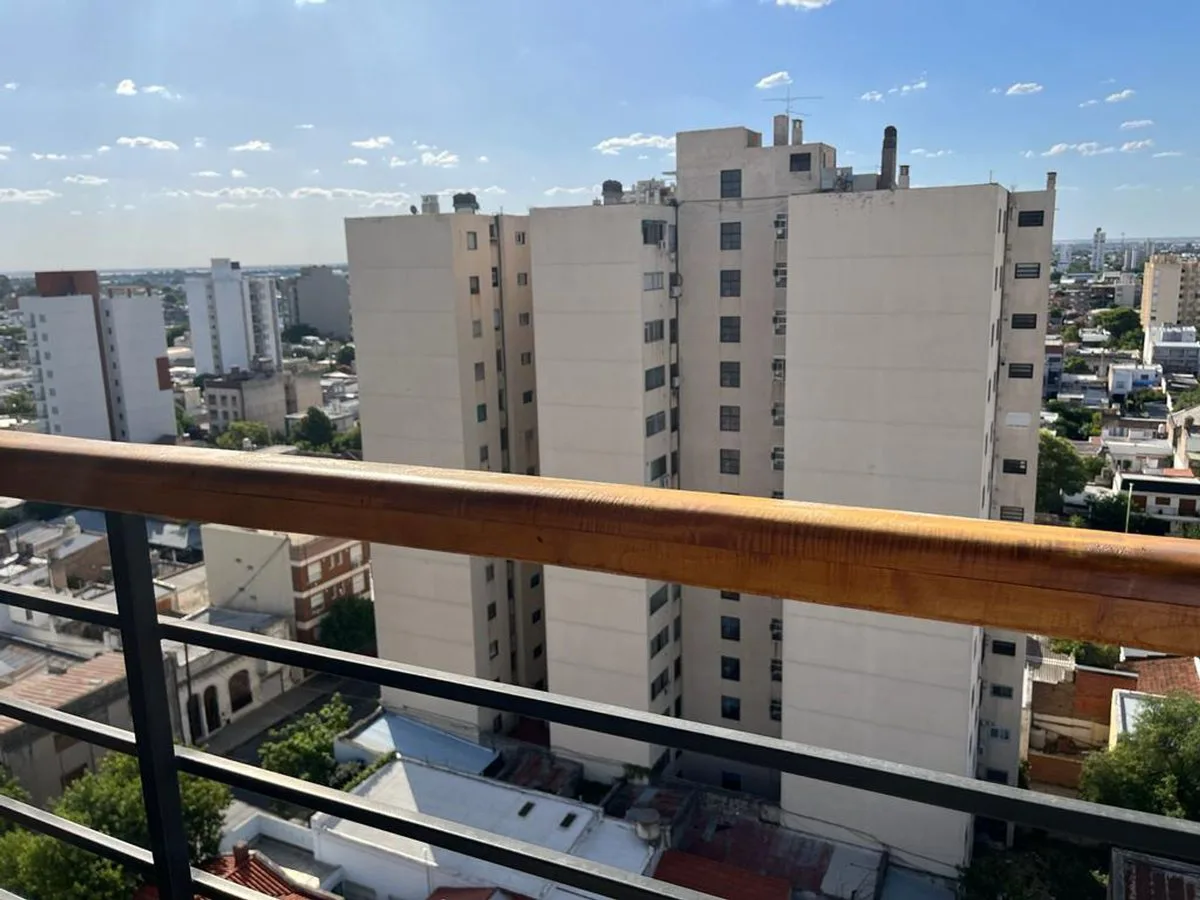 EXCELENTE DEPARTAMENTO UN DORMITORIO CON BALCON foto 2