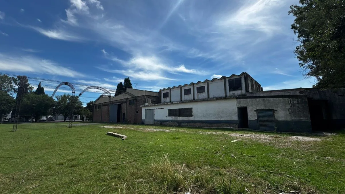 SE VENDE GALPON CON OFICINAS EN PARQUE INDUSTRIAL