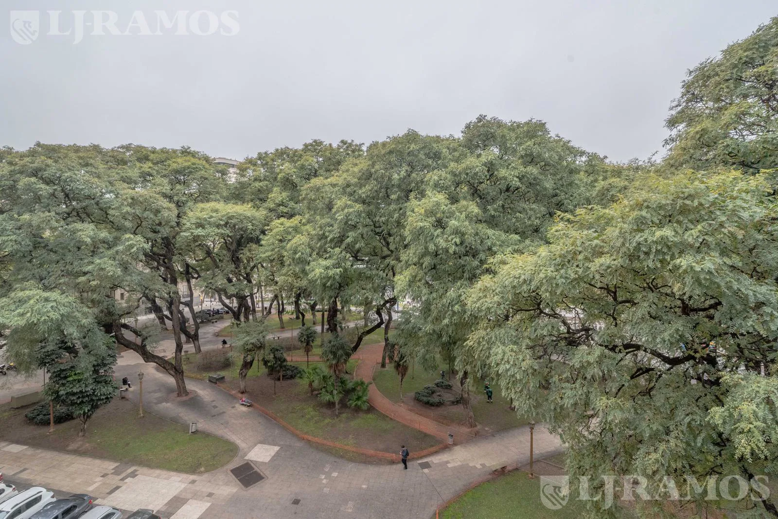 Exclusivo piso en Plaza San Martin foto 5