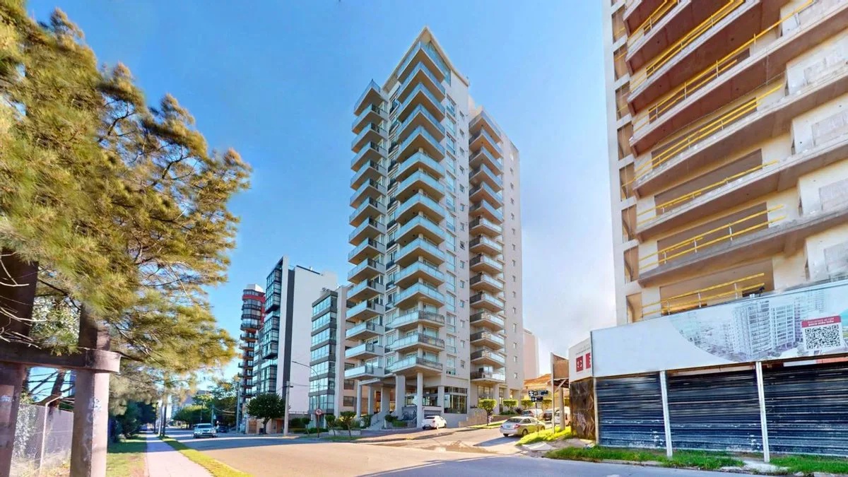 VENTA DEPARTAMENTO MARAL54 PISO 13 2AMB Y COCHERA foto 2