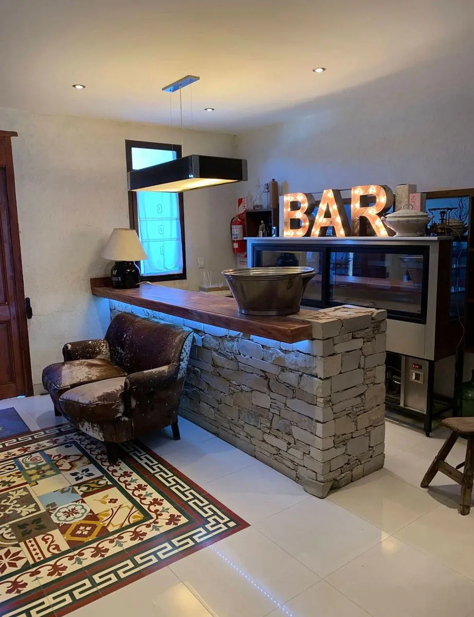 VENTA Local Comercial - A 100Mts del Acceso Oeste foto 4