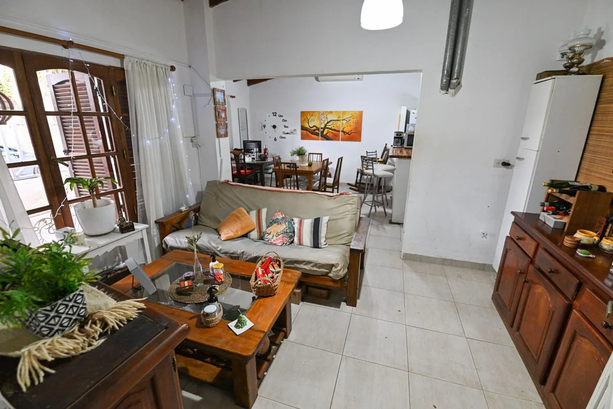 CASA EN VENTA EN BARRIO B. RIVADAVIA foto 4