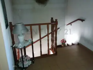 VENTA CASA 5 AMB. C/QUINCHO Y PILETA BERNAL OESTE foto 3