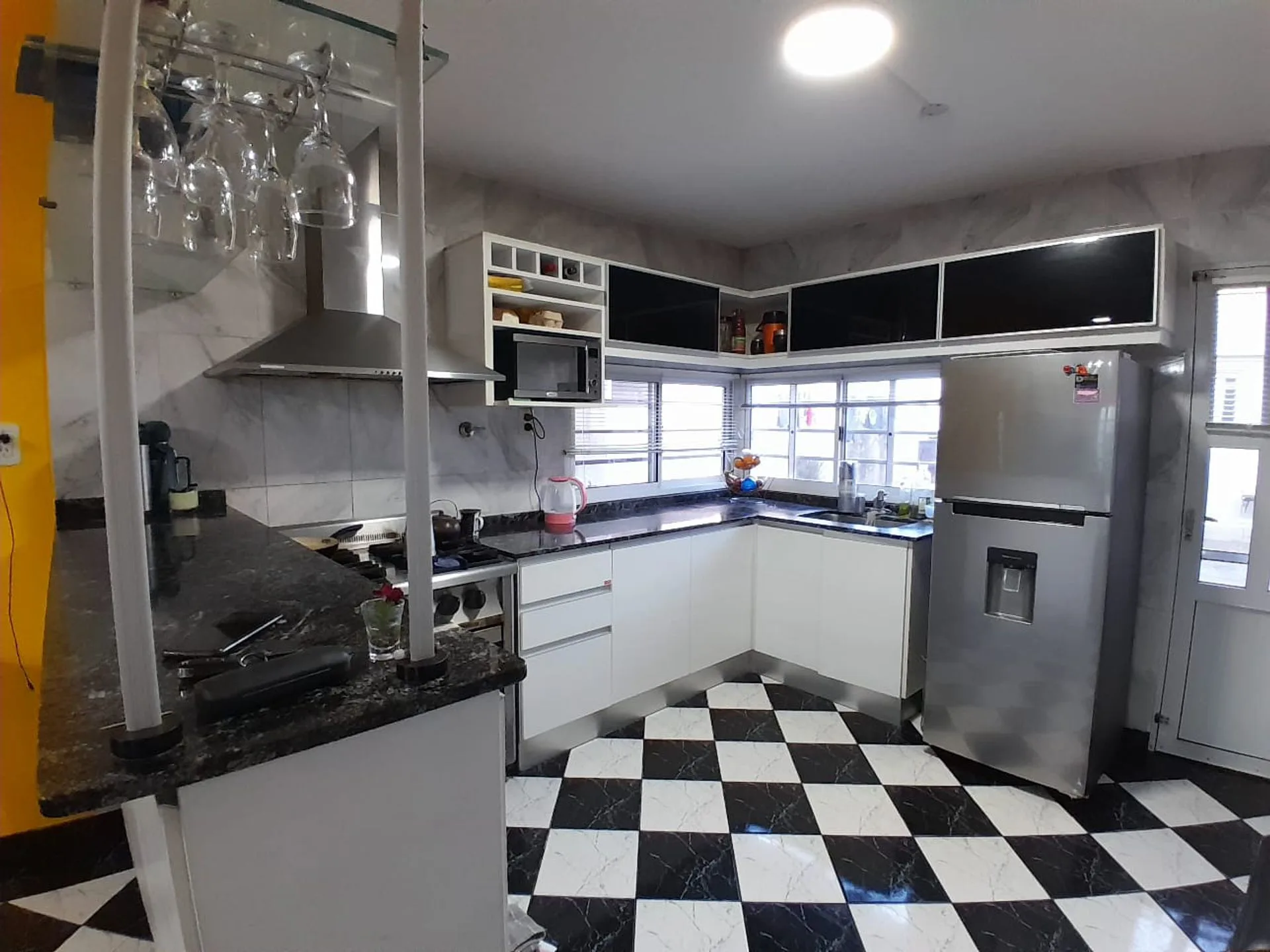 VENTA DE CASA DOS DORM. + DORM Y BAÑO DE SERVICIO foto 3