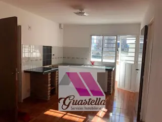 OPORTUNIDAD DEPARTAMENTO 2 DORMITORIOS CON BALCON A 4 CUADRAS DEL CENTRO foto 3