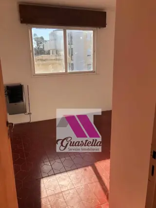 OPORTUNIDAD DEPARTAMENTO 2 DORMITORIOS CON BALCON A 4 CUADRAS DEL CENTRO foto 4