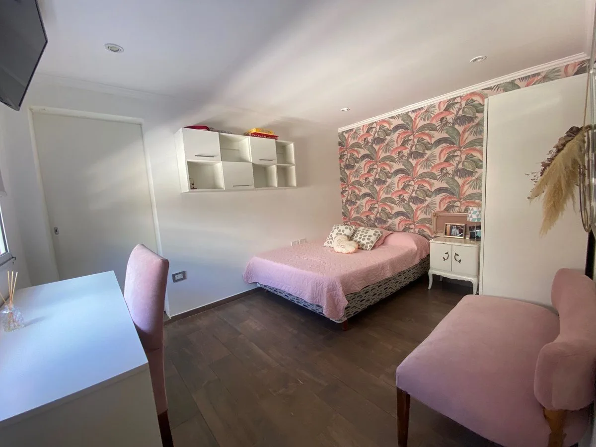 CASA  4 AMBIENTES VENTA EN  ITUZAINGO CON PILETA foto 4