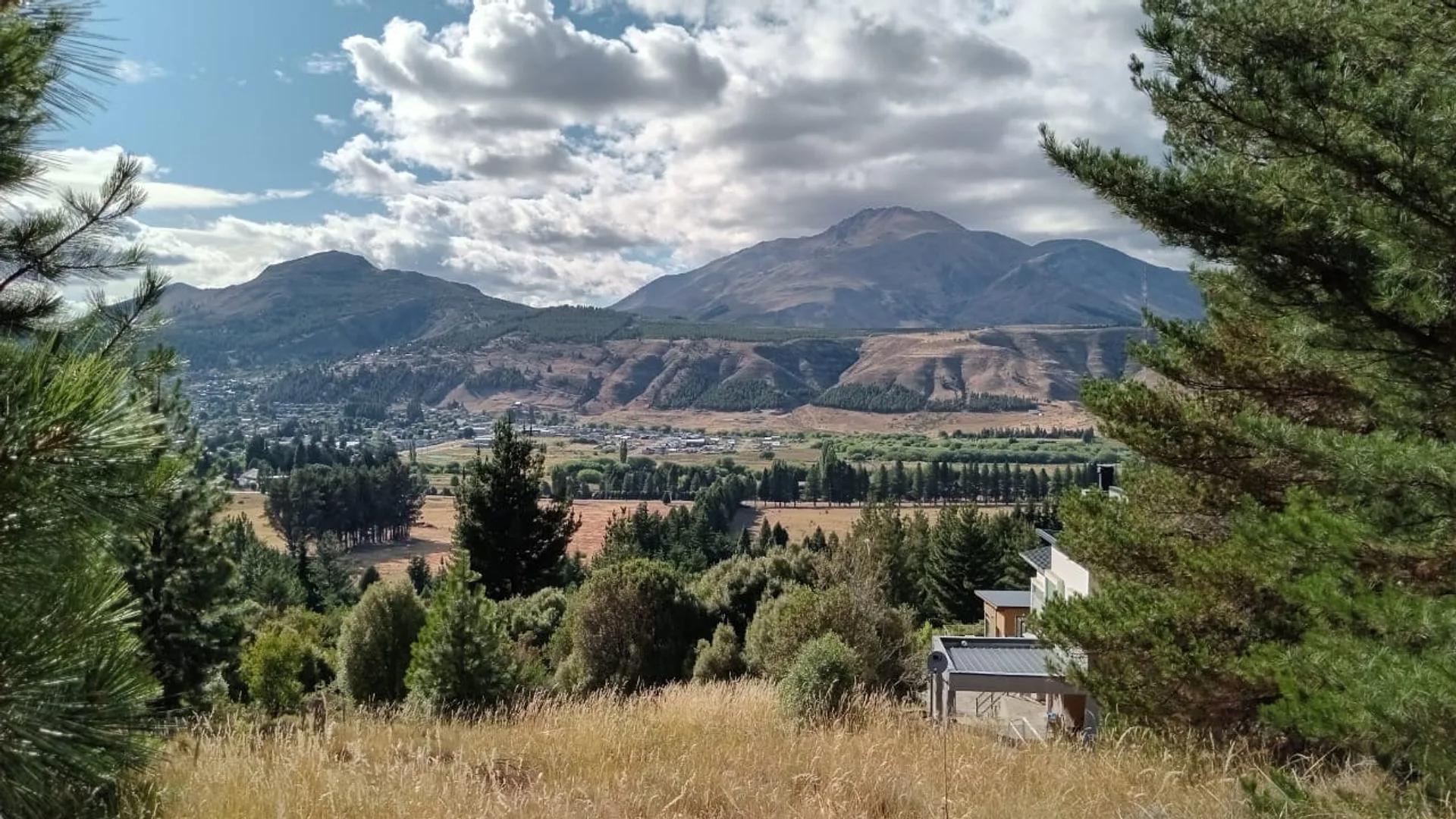 Terreno en Esquel con servicios. Villa Ayelén. foto 2