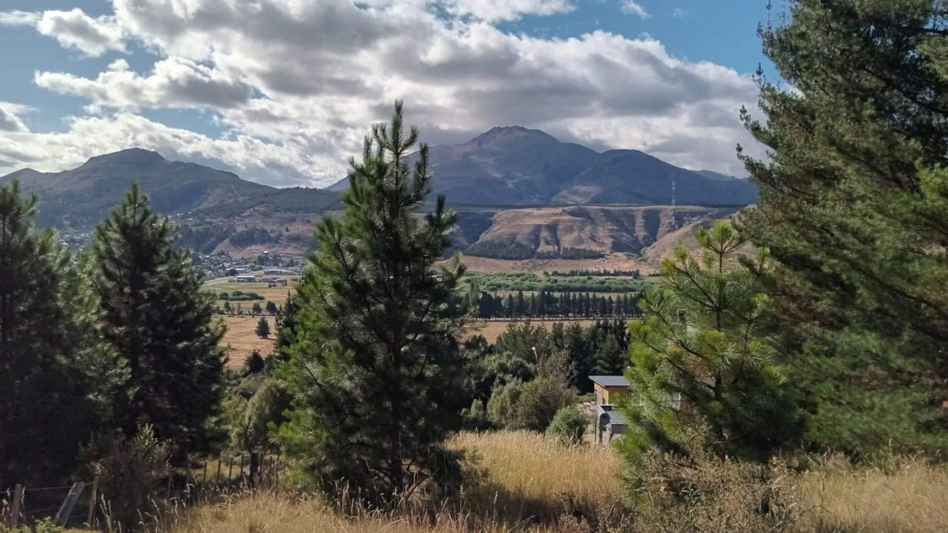 Terreno en Esquel con servicios. Villa Ayelén. foto 3