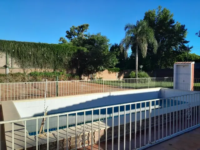Casa Quinta Sauce Viejo 5 ambientes + Pileta + Cancha de Padle + Jardín + Cochera + Parrilla