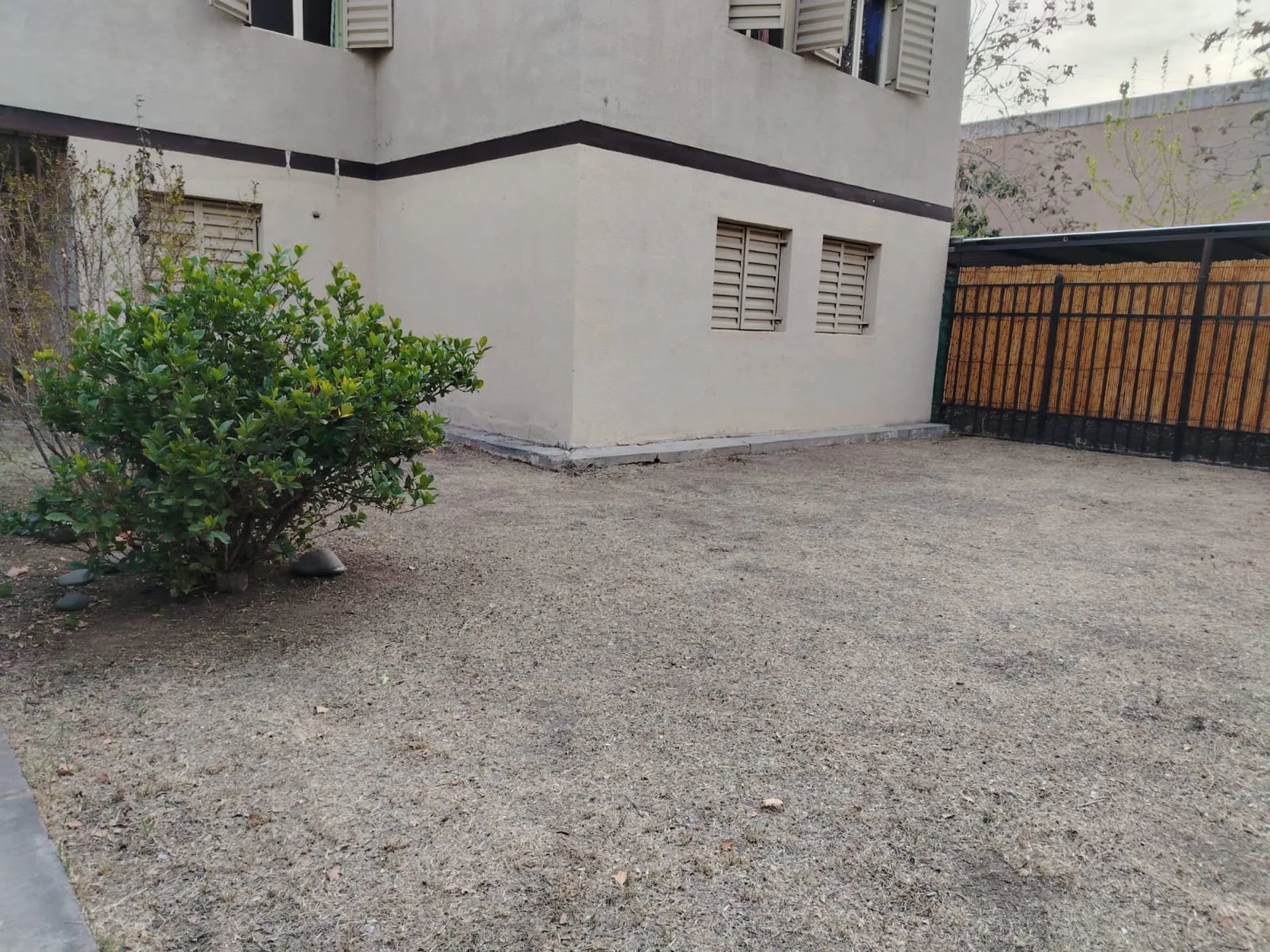 VENDO DEPTO 3 DORMITORIOS PB BARRIO COVIMET foto 2