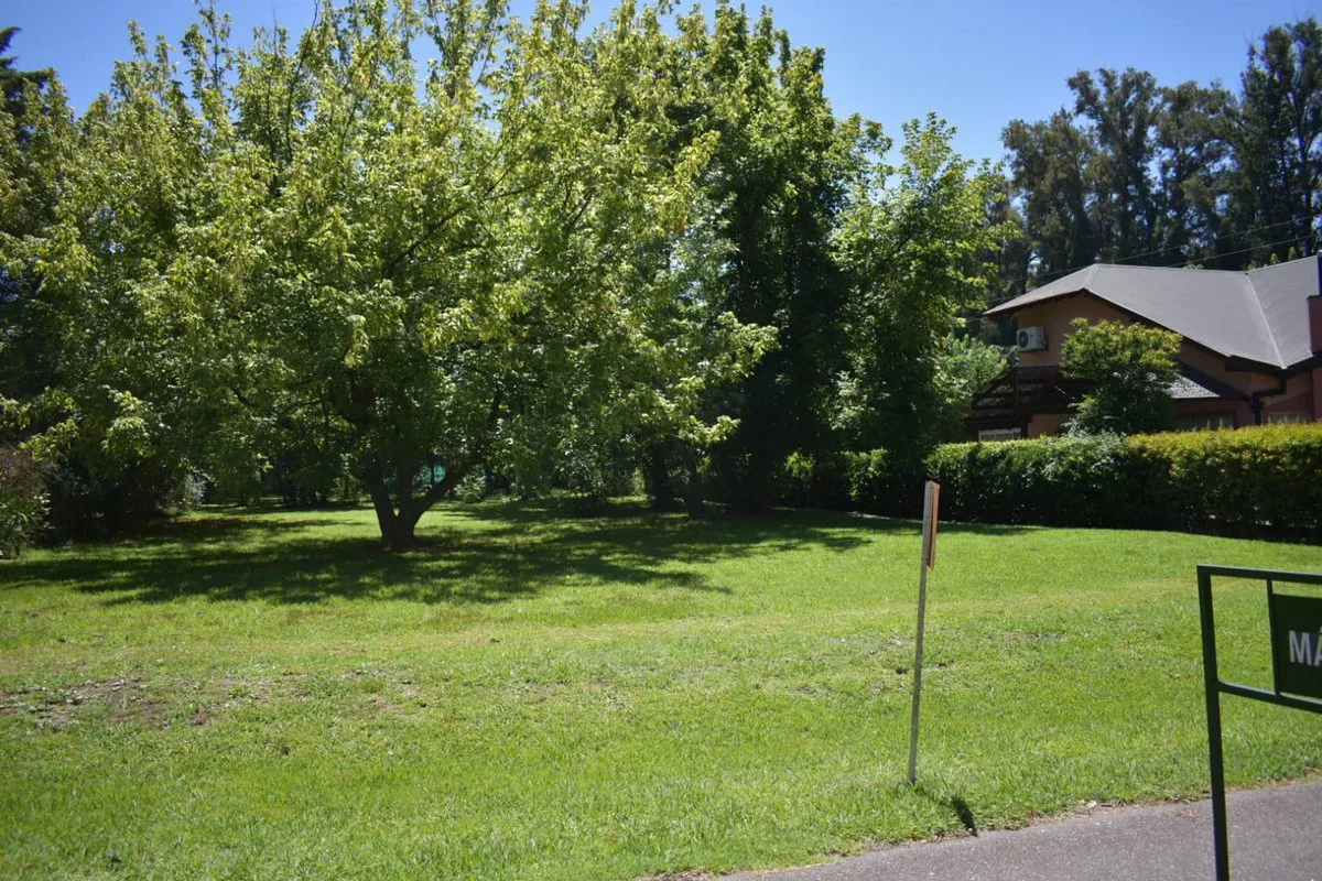 LOTE EN VENTA 1600 M2 B° ROCIOS DEL PILAR foto 3