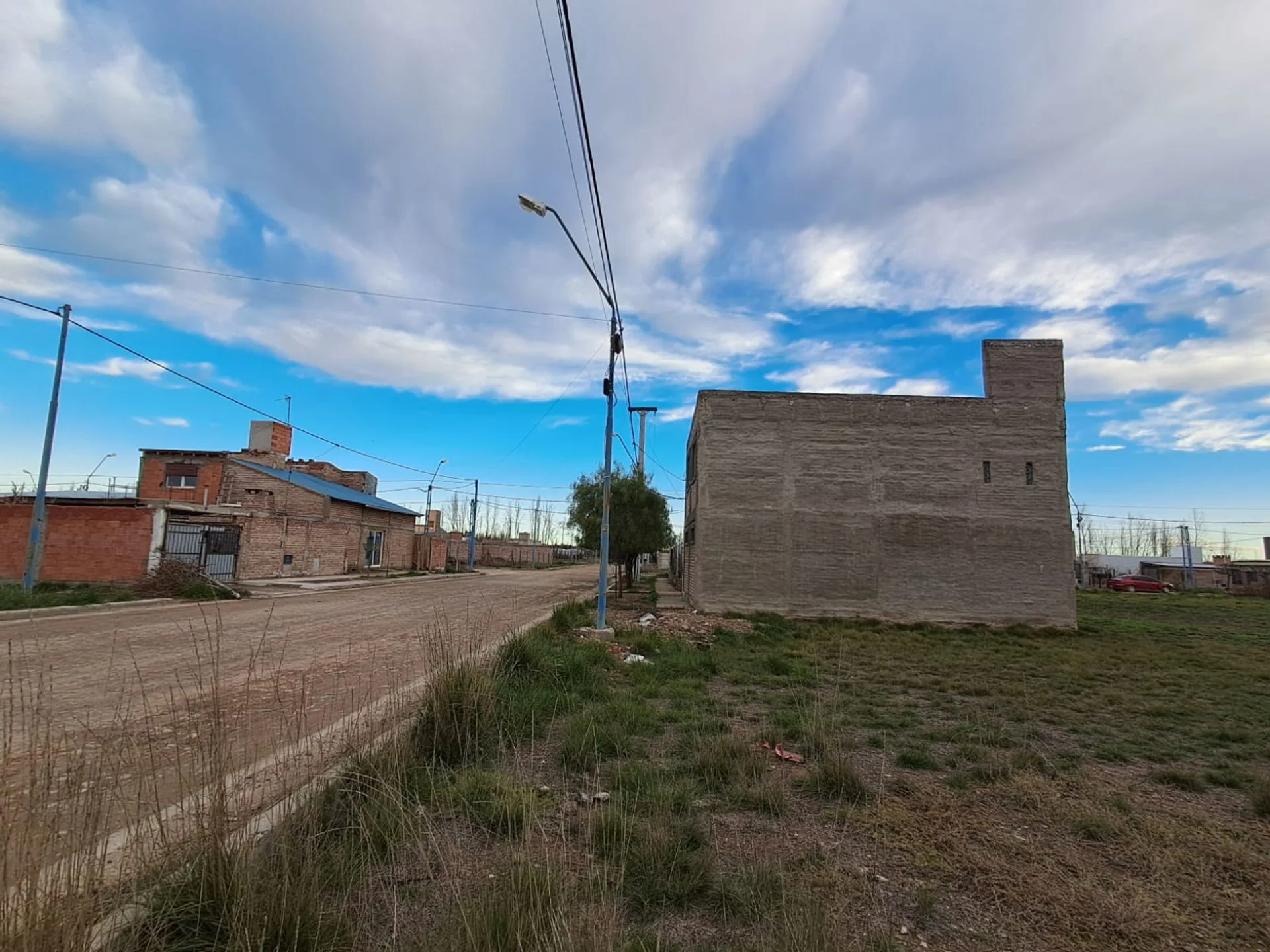 VENTA DE LOTE EXCELENTE UBICACIÓN foto 3