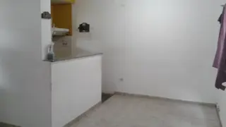ALQUILER CASA 3 AMBIENTES CON COCHERA foto 4
