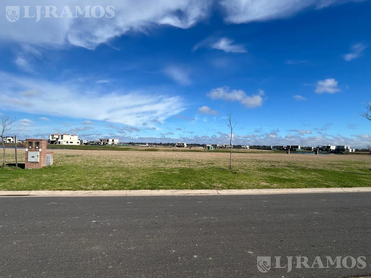 Terreno en Puertos del Lago - BARRIO AMARRAS foto 2