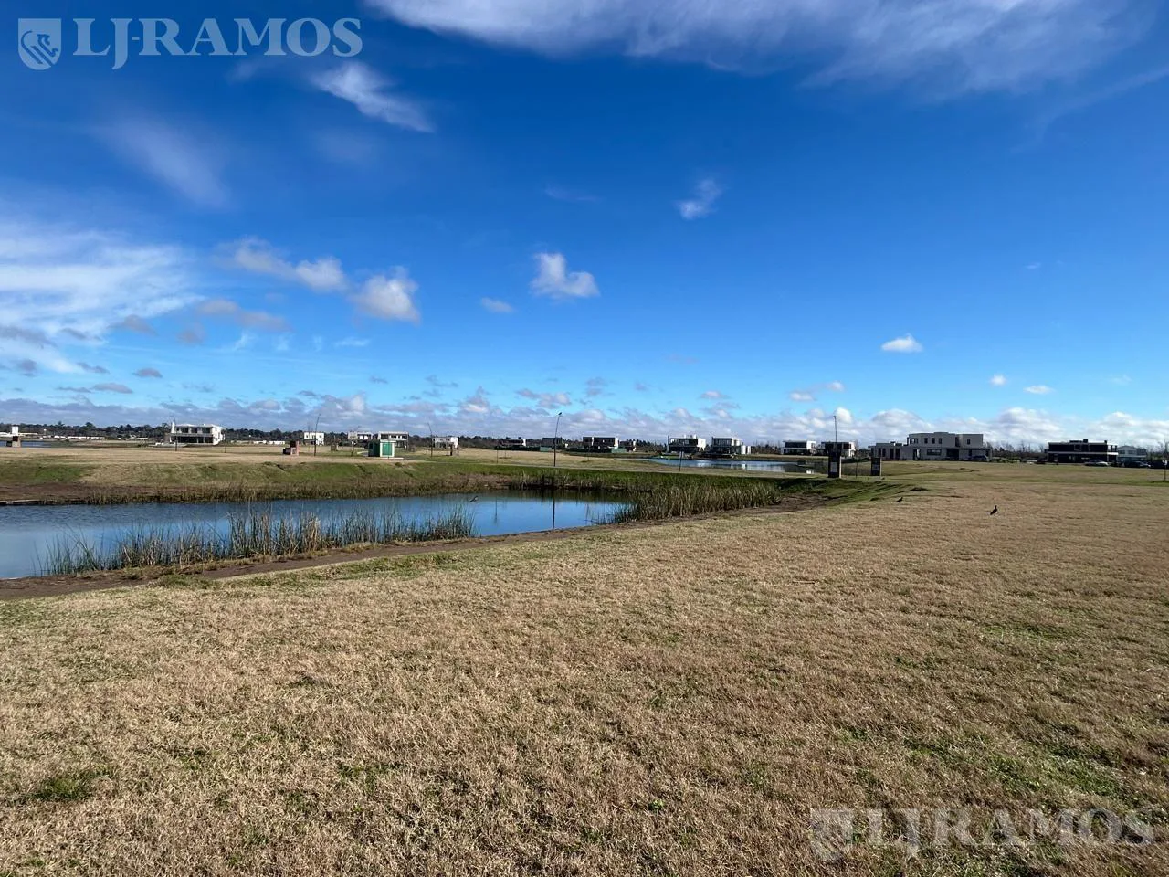 Terreno en Puertos del Lago - BARRIO AMARRAS foto 3