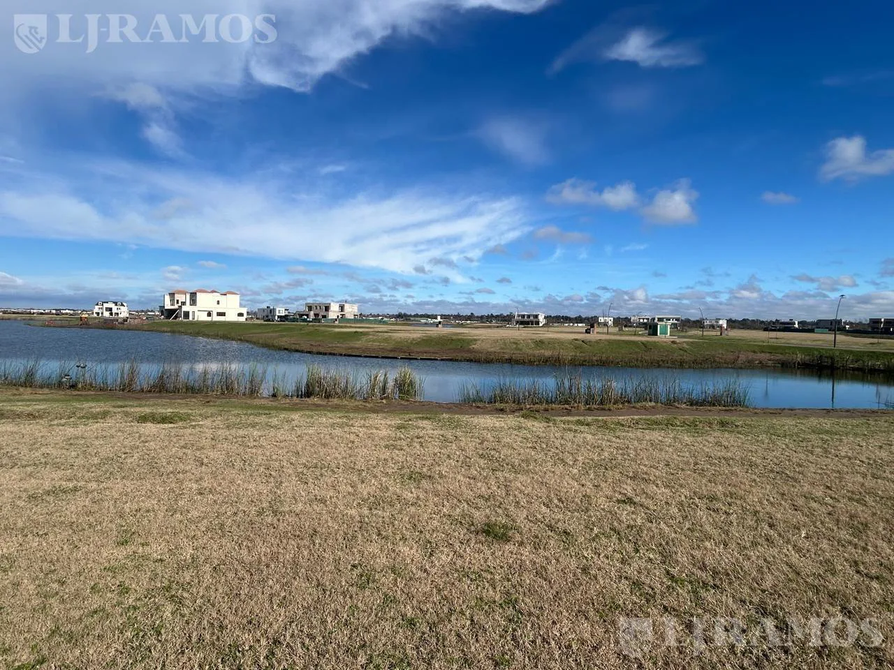 Terreno en Puertos del Lago - BARRIO AMARRAS foto 4