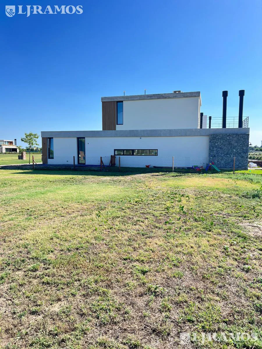 Lote al Agua en  Barrio Riberas-Puertos FJ foto 4