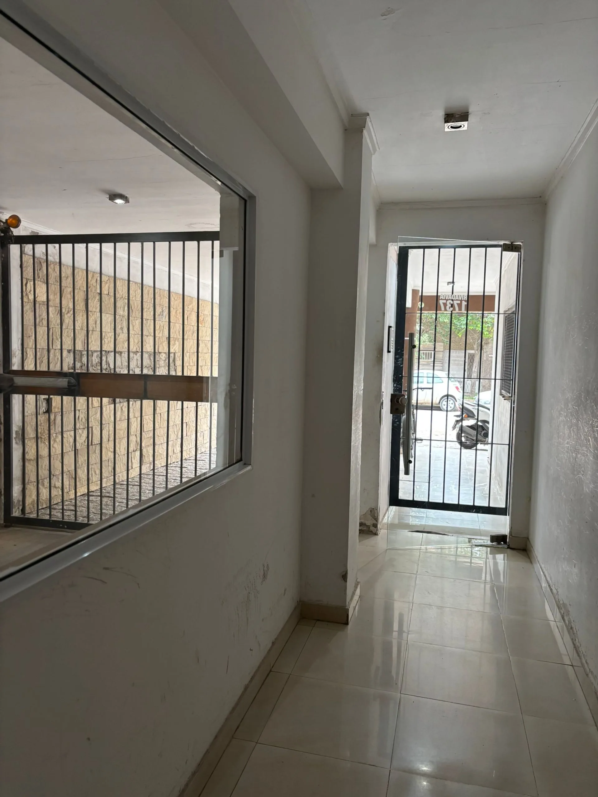 HERMOSO Y AMPLIO DEPARTAMENTO, UBICACIÓN IDEAL! foto 2