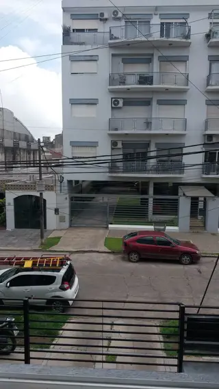 Venta de cochera centro de Moron. foto 3
