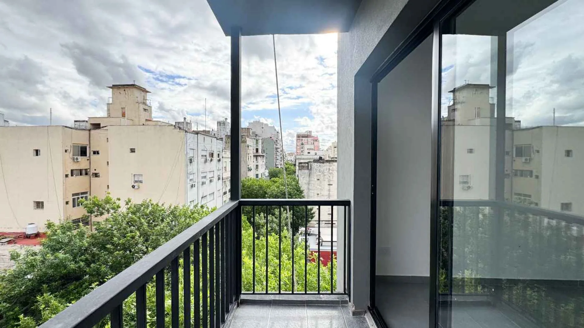 VENTA MONOAMBIENTE A ESTRENAR CON BALCON foto 2