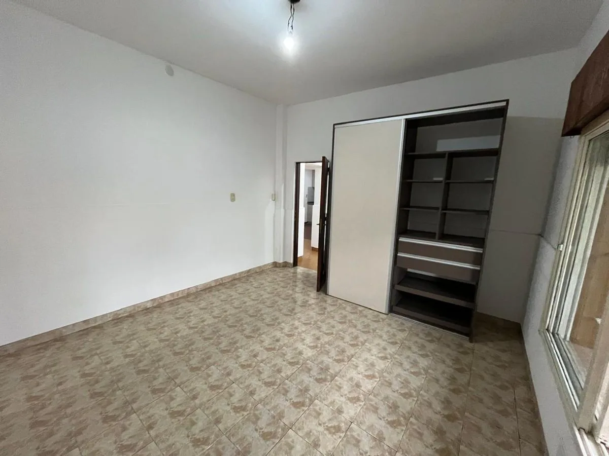 Venta casa 6 ambientes 3 de febrebro foto 3
