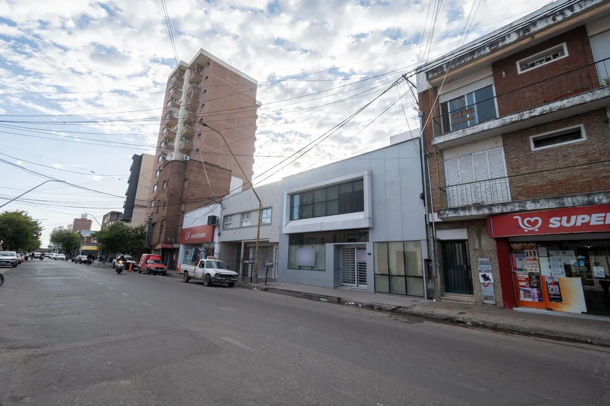 VENTA OFICINA Av. 25 DE MAYO B° RECOLETA foto 3