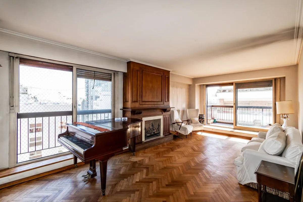 VENTA SEMIPISO A REFACCIONAR BELGRANO CON COCHERA