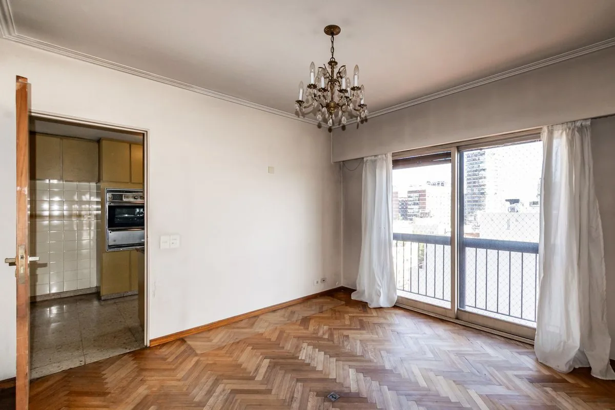 VENTA SEMIPISO A REFACCIONAR BELGRANO CON COCHERA foto 5