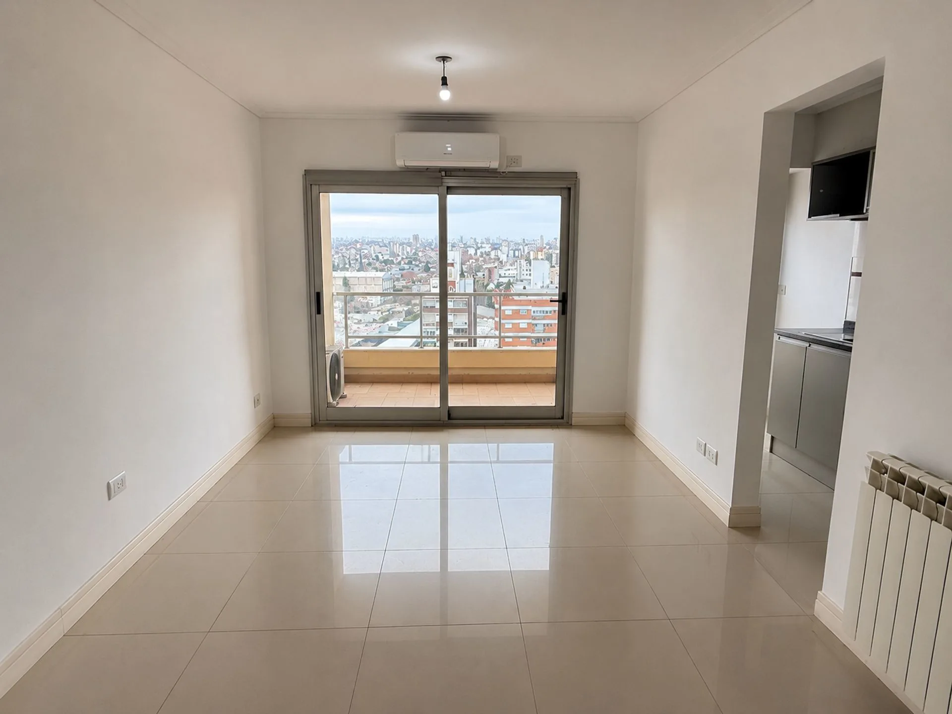 Venta 2 amb Torres Florencia con balcón y cochera foto 3