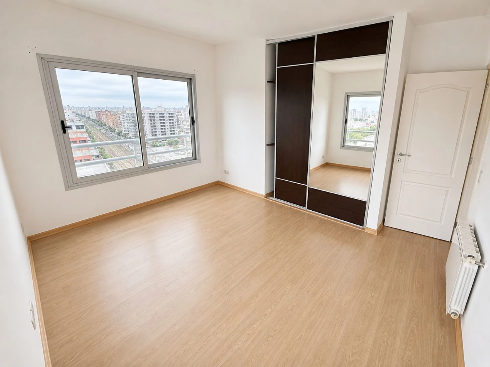 Venta 2 amb Torres Florencia con balcón y cochera foto 5