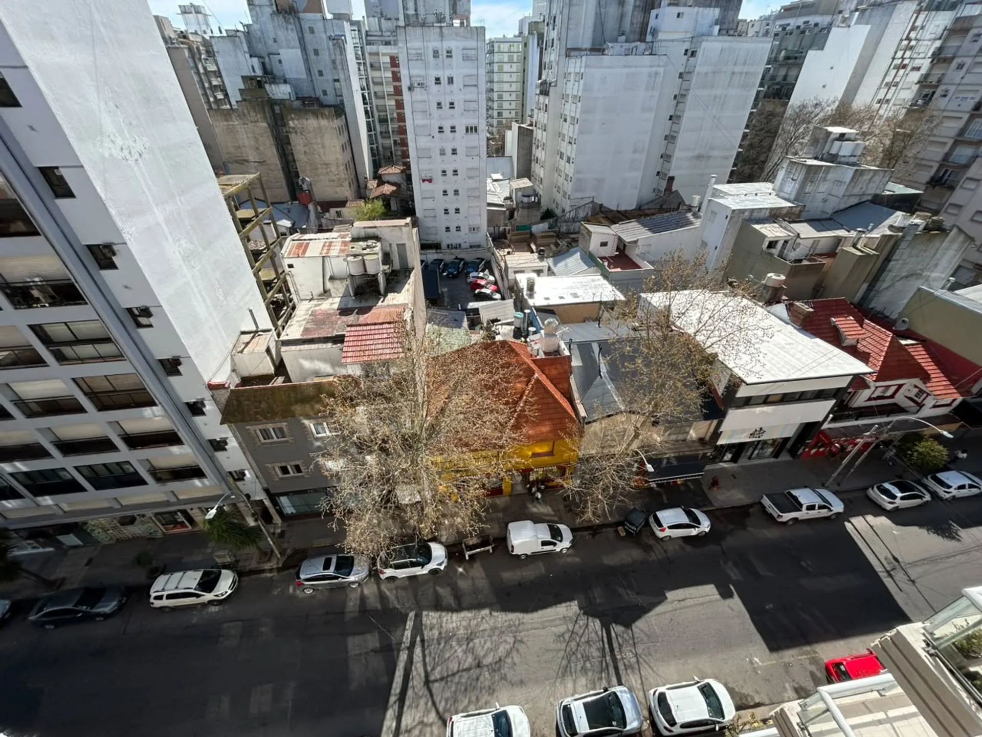 VENTA OFICINA ZONA GUEMES AL FRENTE foto 2