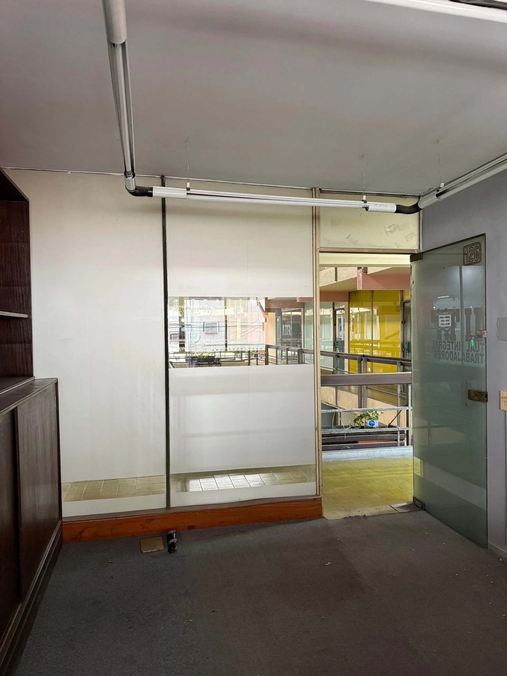 VENTA LOCAL COMERCIAL EN GALERIA CENNTRAL foto 5