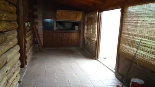 VENTA DE HERMOSO COMPLEJO DE CABAÑAA EN LA SIERRAS HERMOSO ENTORNO, A METROS DE LA MONTAÑA Y CON VISTA AL LAGO. 4 CABAÑAS. 3 PILETAS. QUINCHO. COCHERA foto 3