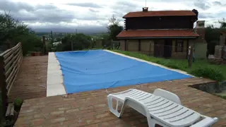 VENTA DE HERMOSO COMPLEJO DE CABAÑAA EN LA SIERRAS HERMOSO ENTORNO, A METROS DE LA MONTAÑA Y CON VISTA AL LAGO. 4 CABAÑAS. 3 PILETAS. QUINCHO. COCHERA foto 5