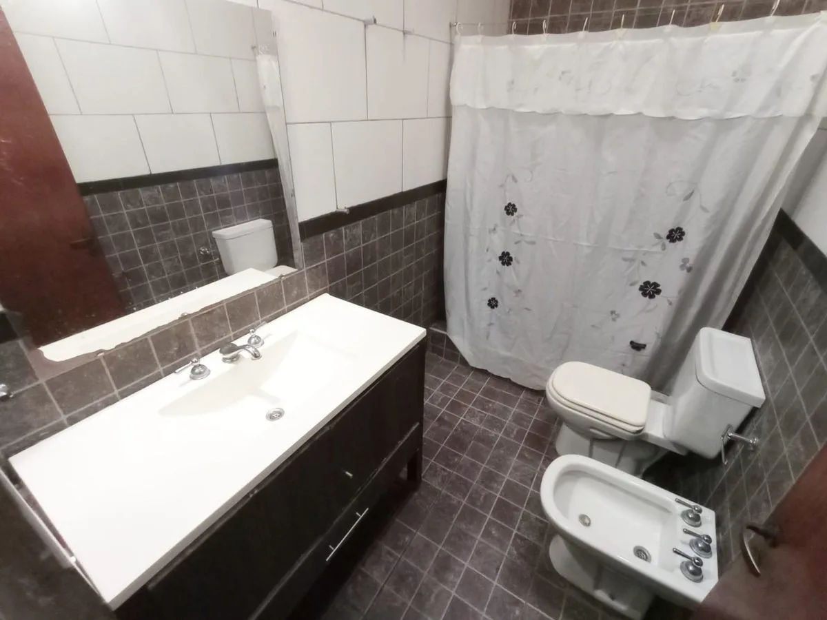 CASA 3 AMBIENTES VENTA VILLA TESEI HURLINGHAM foto 5
