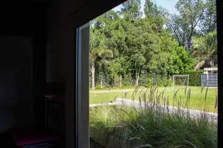 Propiedad única con piscina en alquiler foto 5