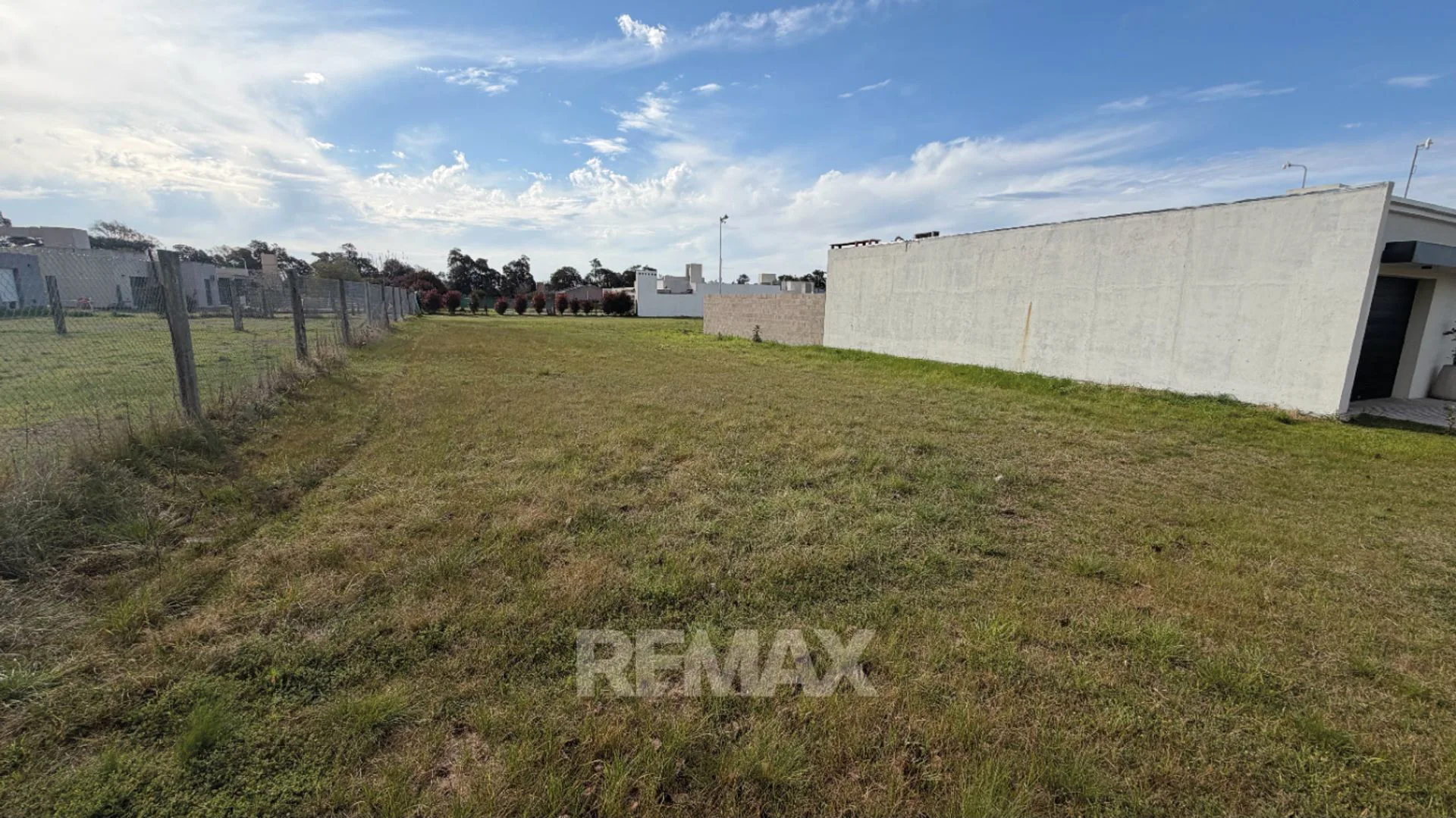 Venta Lote 76 de 395m2 en B° Polo View foto 2