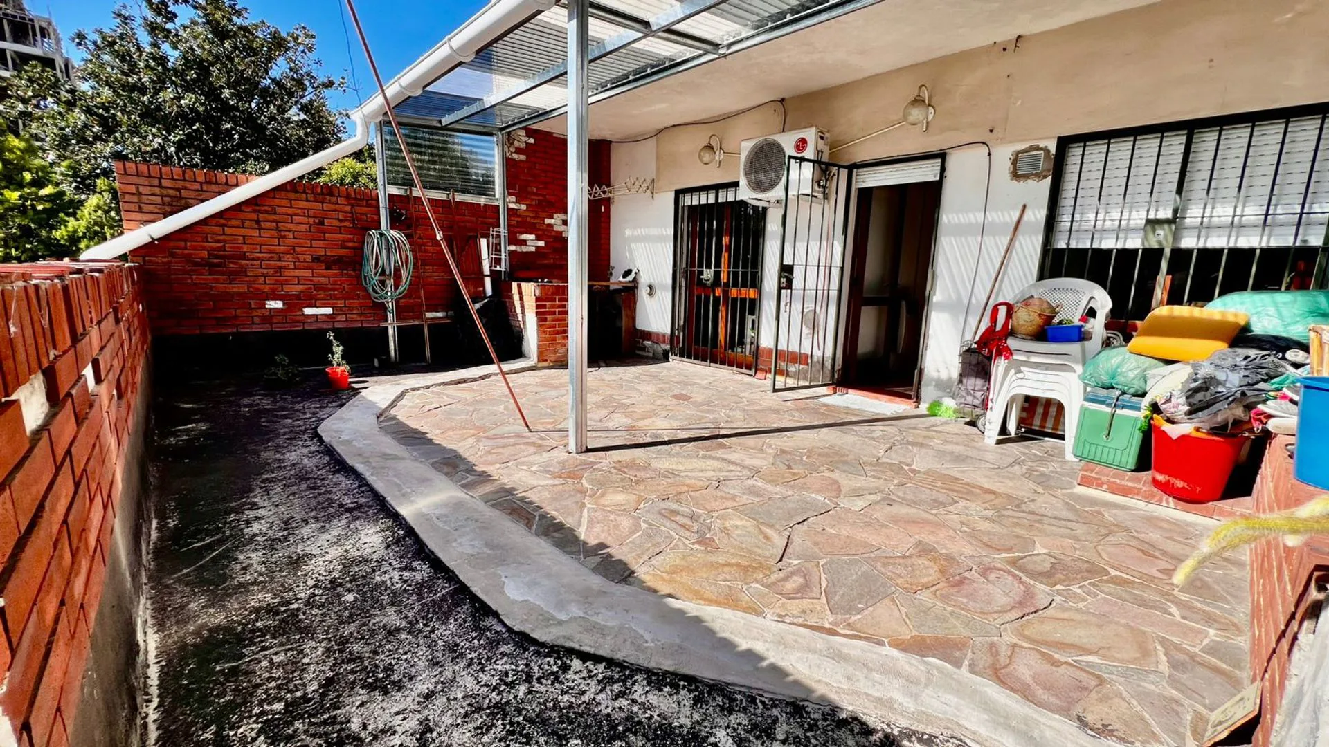 Depto en venta en La Plata cochera y terraza priv. foto 4