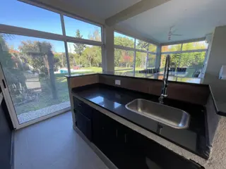 Venta de casa en Echeverria del lago - Canning foto 4
