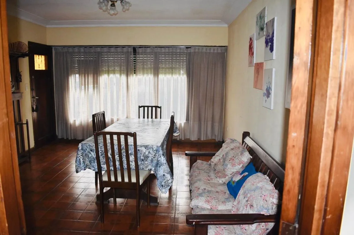 VENTA CASA 4 AMBIENTES APTA CREDITO foto 4