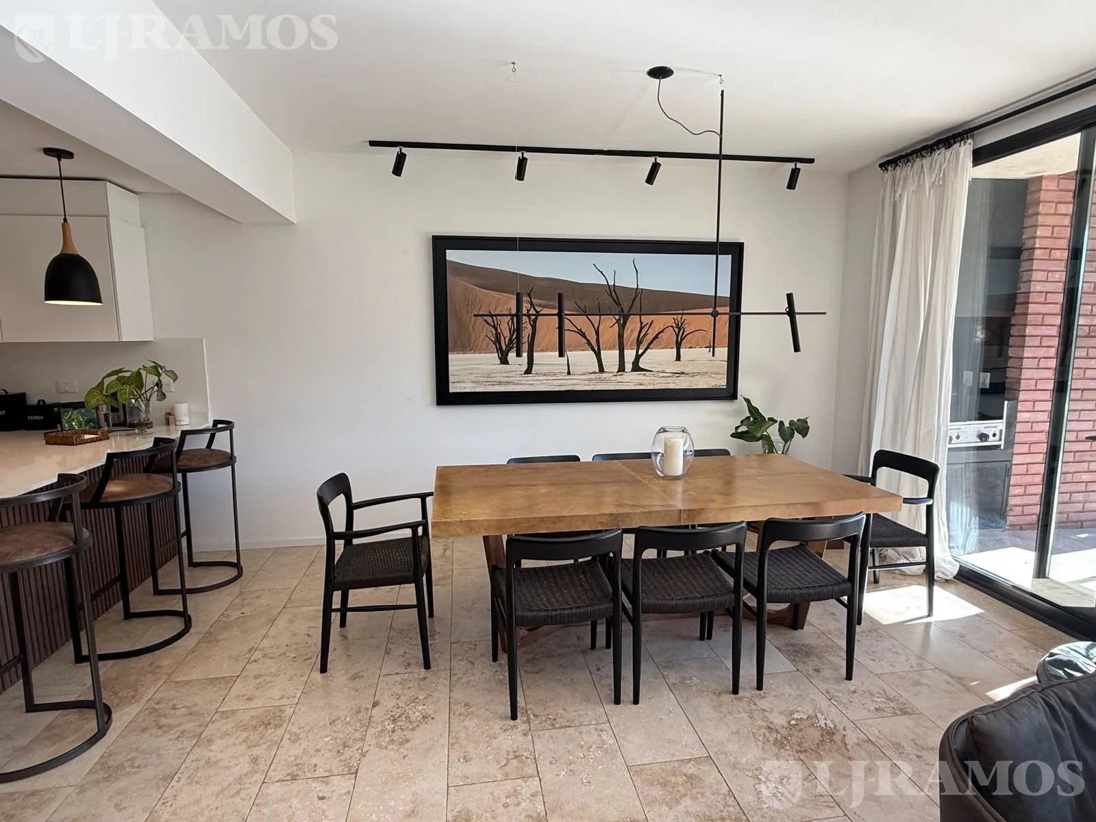 Departamento en duplex con jardin, pileta y cocheras foto 5