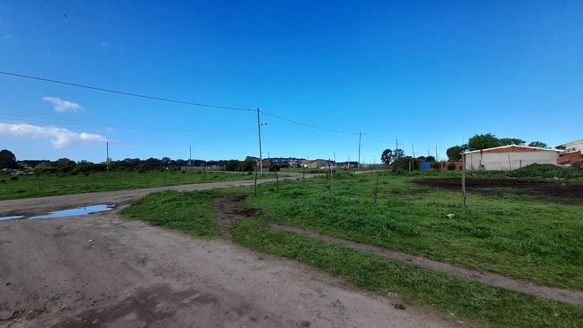 VENTA LOTE DE 646M2 BARRIO SANTA ROSA DEL MAR foto 2